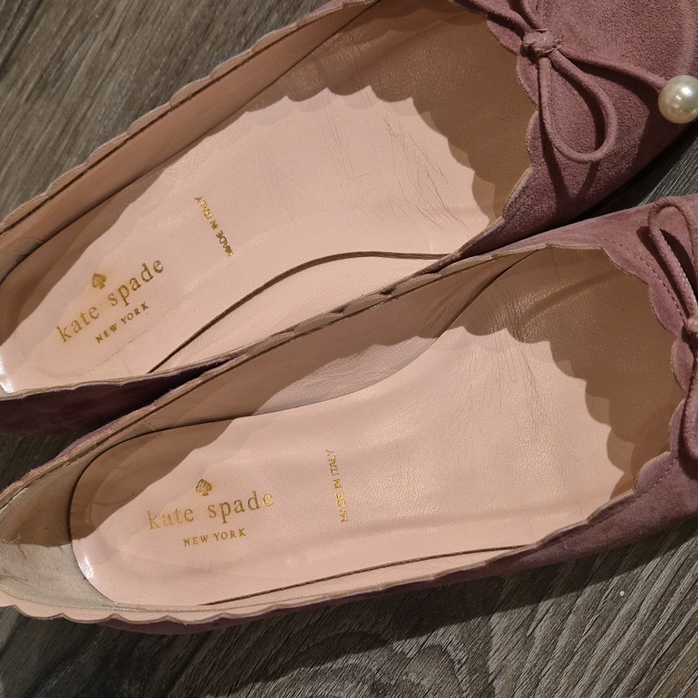 kate spade mauve pink suede scalloped ballet flats with pearl bow - Picture 3 of 10